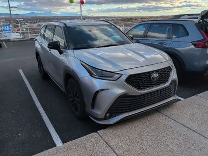 Used 2024 Toyota Highlander XSE