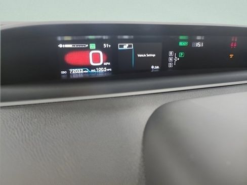 Used 2018 Toyota Prius Prime Premium image 29