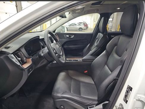 Used 2023 Volvo XC60 B5 Plus w/ Climate Package image 13
