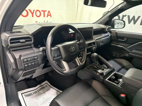 Used 2025 Toyota 4Runner TRD Off-Road AWD/4WD image 25