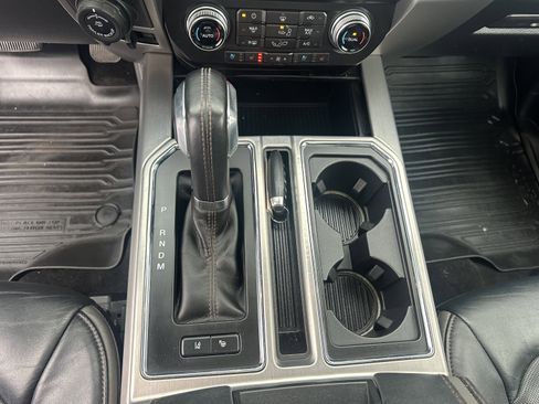 Used 2019 Ford F150 Platinum w/ Equipment Group 701A Luxury image 15