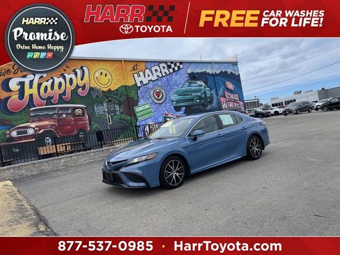 Used 2023 Toyota Camry SE w/ Cold Weather Package image 1