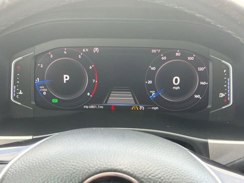 Used 2019 Volkswagen Atlas SEL FWD image 18