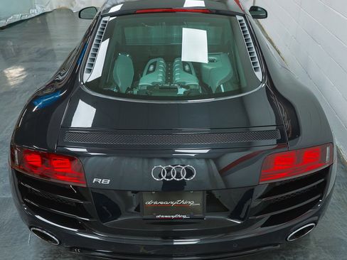 Used 2011 Audi R8 V10 image 23