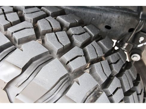 Used 2024 Jeep Gladiator Mojave w/ Convenience Group image 24