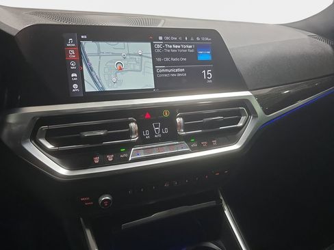 Used 2022 BMW 330i Sedan w/ Driving Assistance Package RWD image 16