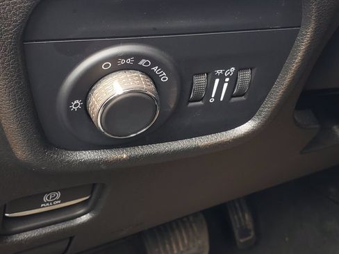 Used 2024 Jeep Grand Cherokee Altitude AWD/4WD image 10