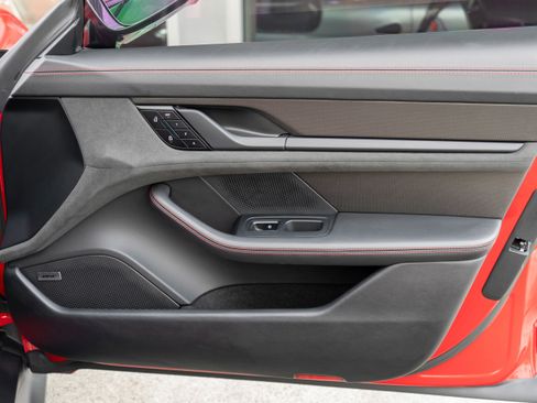 Used 2023 Porsche Taycan GTS image 36