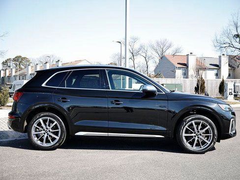 Certified 2024 Audi SQ5 Premium AWD/4WD image 3
