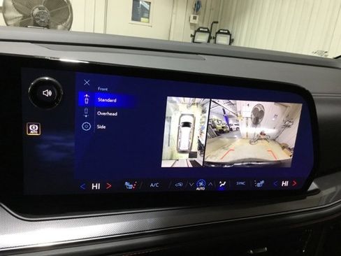 New 2026 Chevrolet Suburban RST image 32