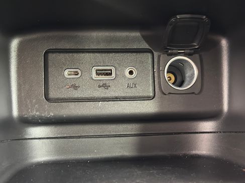Used 2024 Chevrolet Equinox LT AWD/4WD image 24