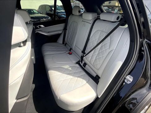 Used 2023 BMW X5 sDrive40i w/ Premium Package image 29