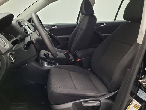 Used 2017 Volkswagen Tiguan Limited w/ Alloy Wheels Package image 17