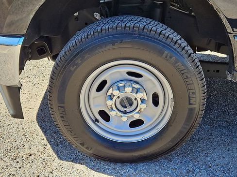 Used 2023 Ford F250 XL w/ FX4 Off-Road Package image 31