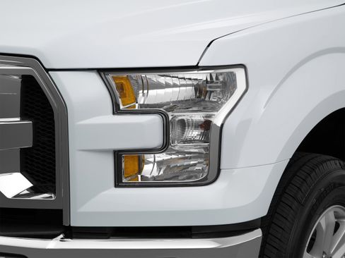 Used 2015 Ford F150 XLT w/ Equipment Group 302A Luxury RWD image 43
