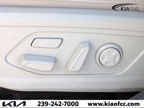 Certified 2023 Kia Sorento SX Prestige w/ Panoramic Sunroof Package image 20