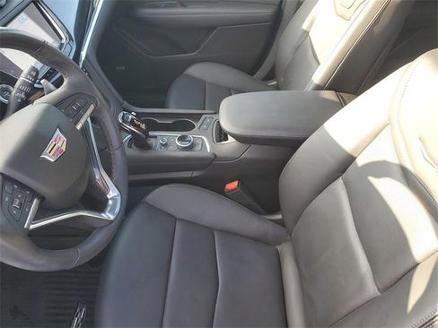 Certified 2023 Cadillac XT6 Sport w/ LPO, Floor Liner Package image 27