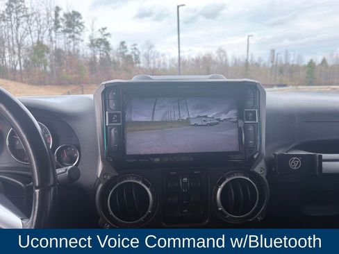 Used 2014 Jeep Wrangler Unlimited Rubicon image 33