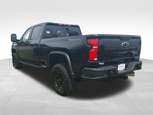 New 2026 Chevrolet Silverado 2500 ZR2 w/ ZR2 Bison Edition AWD/4WD image 6