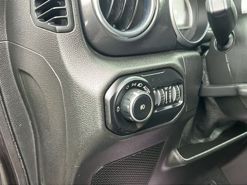 Certified 2021 Jeep Wrangler Unlimited Sahara image 28