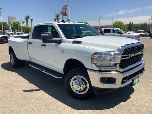 Certified 2024 RAM 3500 Big Horn AWD/4WD image 1
