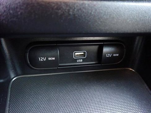 Used 2022 Kia Forte LXS w/ LXS Technology Package FWD image 16