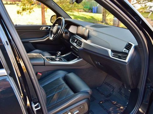 Used 2023 BMW X5 xDrive40i w/ Premium Package image 22