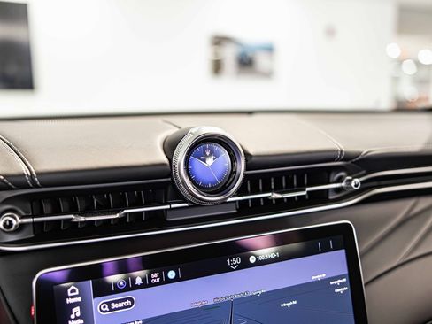 New 2025 Maserati Grecale Modena image 27