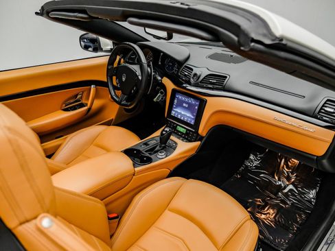 Used 2018 Maserati GranTurismo Sport image 51