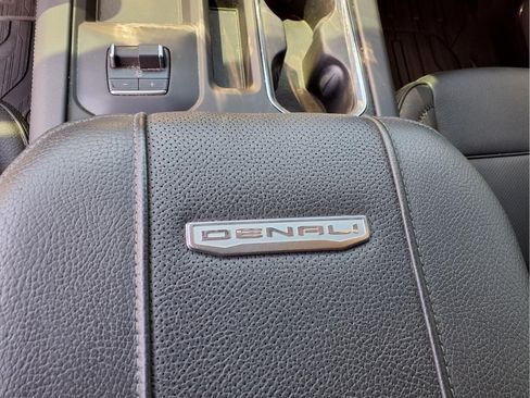 Used 2024 GMC Sierra 2500 Denali w/ Denali Reserve Package AWD/4WD image 13