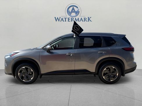 Used 2025 Nissan Rogue SV w/ SV Premium Package AWD/4WD image 3