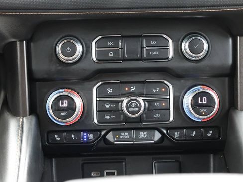 Used 2023 GMC Yukon AT4 AWD/4WD image 22
