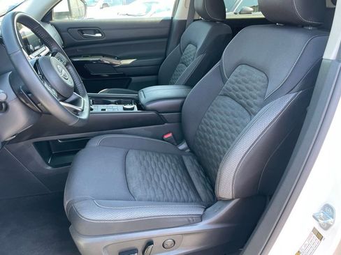 Certified 2022 Nissan Pathfinder SV AWD/4WD image 7