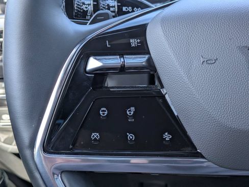Used 2026 Cadillac Escalade Sport w/ Touring Package AWD/4WD image 20