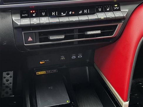 Used 2025 Toyota Camry XSE image 18