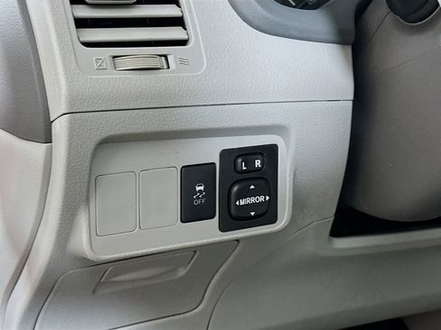 Used 2010 Toyota Corolla LE image 10