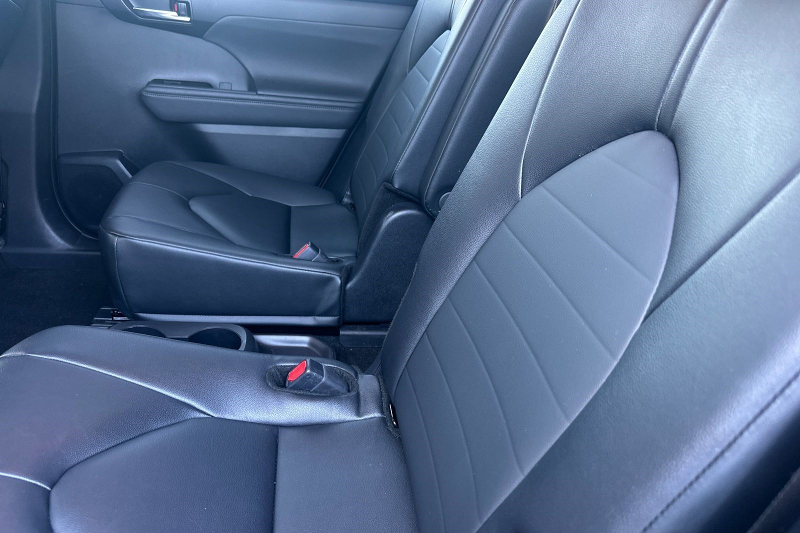 Used 2026 Toyota Highlander XLE AWD/4WD image 23