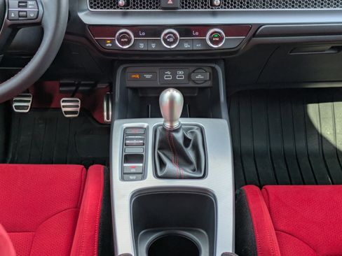 Used 2025 Honda Civic Type R image 17