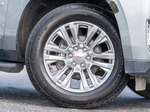 Used 2023 GMC Yukon XL Denali RWD image 43