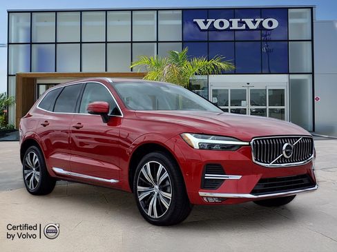 Used 2023 Volvo XC60 B5 Plus AWD/4WD image 1