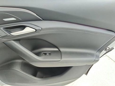 Used 2025 Audi A6 e-tron Premium Plus w/ Premium Plus image 27