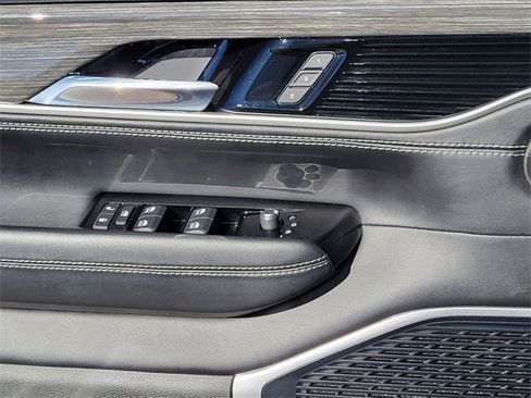 Used 2022 Jeep Wagoneer Series III image 7