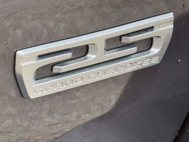 Used 2018 Jeep Grand Cherokee Limited AWD/4WD image 11