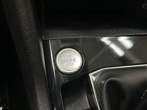 Used 2022 Volkswagen Taos SEL image 21