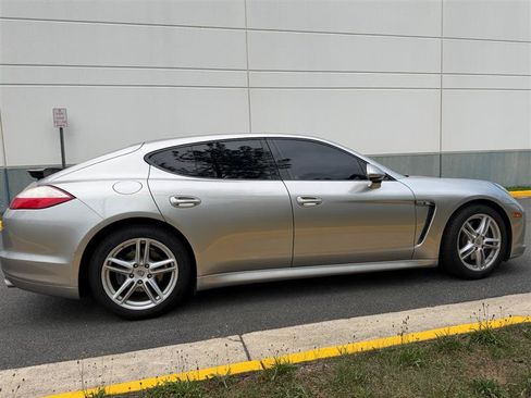 Used 2011 Porsche Panamera image 13