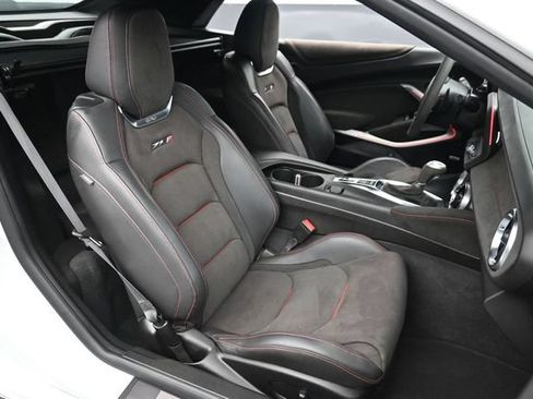 Used 2022 Chevrolet Camaro ZL1 RWD image 12
