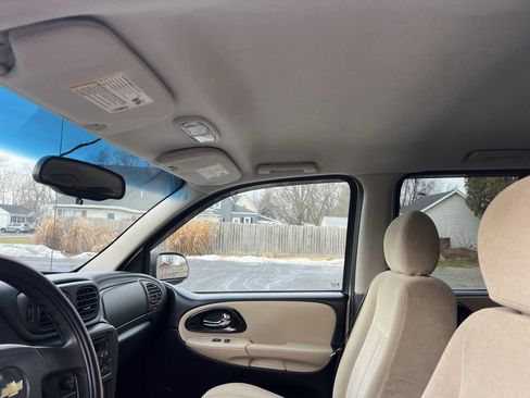 Used 2005 Chevrolet TrailBlazer LS w/ LS Preferred Equipment Group image 13