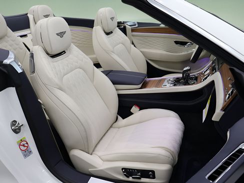 New 2026 Bentley Continental GTC AWD/4WD image 21