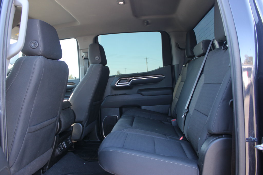 Used 2022 Chevrolet Silverado 1500 LT w/ Z71 Off-Road Package AWD/4WD image 27