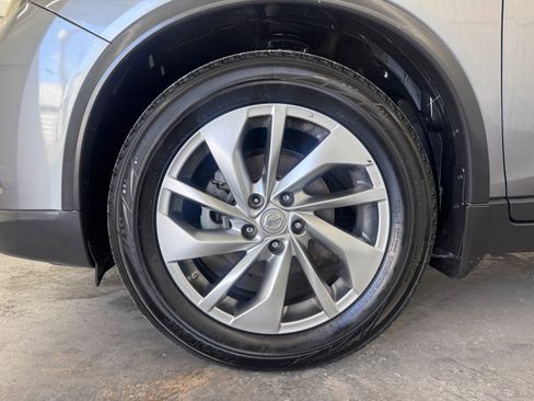 Used 2015 Nissan Rogue SL image 14